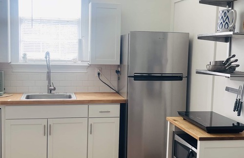 Titusville Apartment | Rocket City Retreat Studio Titusville Private Parking Spacex Launch Pet friendly