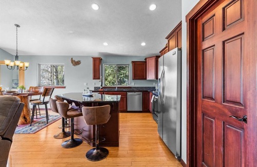 Coeur d'Alene House | Rockford Bay Bliss – Pet-Friendly Home w/Lake View, Fire Pit, Deck, BBQ, Near Marina & Shooters Bar