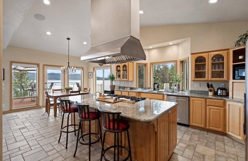 Coeur d'Alene House | Rockford Bay Retreat: Your Private Waterfront Resort
