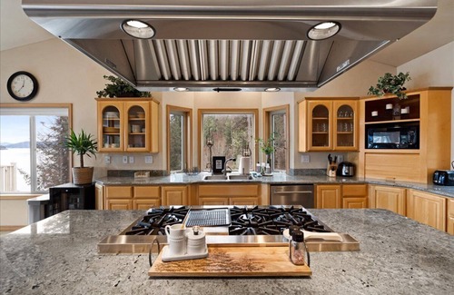 Coeur d'Alene House | Rockford Bay Retreat: Your Private Waterfront Resort