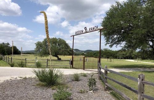 Pipe Creek House | Rockin' B Ranch Love Shack