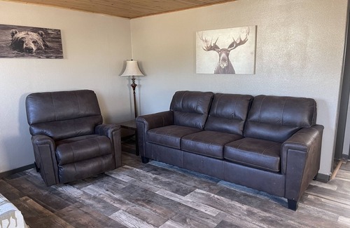 Faulkton Cabin | Rockin E #8 - Cozy, newly remodeled cabin