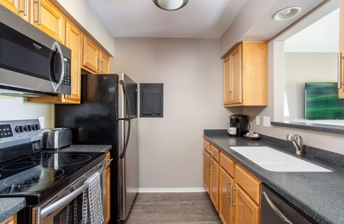 Germantown Condo | Rockin on the River!