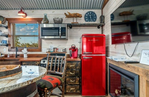 Fredericksburg Cabin | Rockin' R - Morning Star Cabin