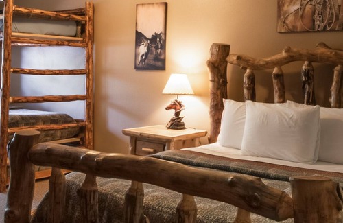 Antimony Cabin | Rockin' R Ranch Lodge--Your Family Reunion Gathering Place