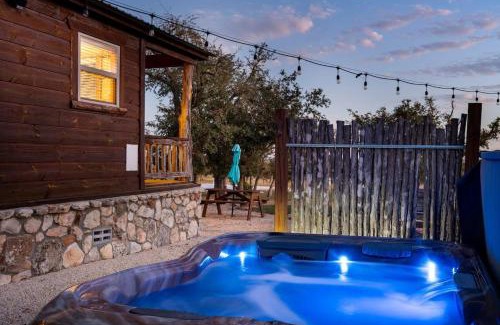 Fredericksburg House | Rockin' R - Shining Star Cabin