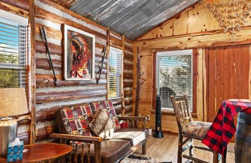 Fredericksburg House | Rockin' R - Shining Star Cabin