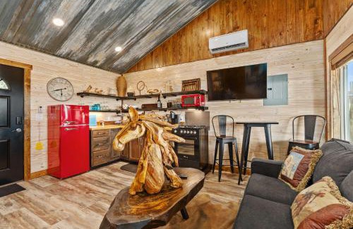 Fredericksburg House | Rockin' R - Shooting Star Cabin