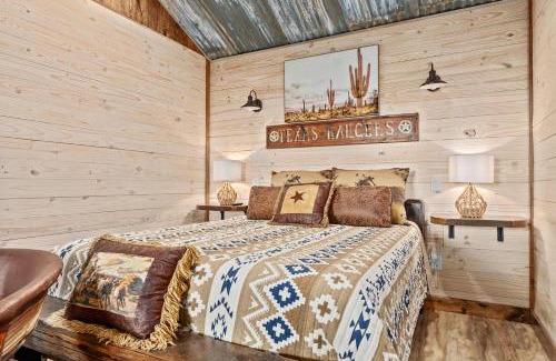 Fredericksburg House | Rockin' R - Shooting Star Cabin