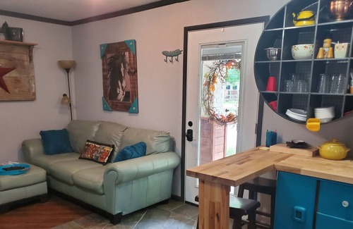 Muse Apartment | Rocking Horse Getaway @ Heaven's Gate RV and Retreat