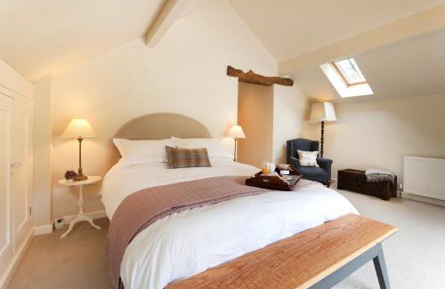 Birchover House | Rocking Stone Cottage
