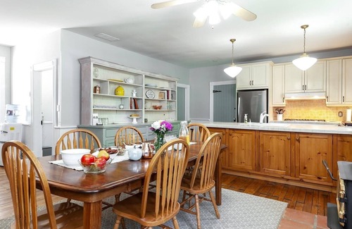 Grey Highlands Bed & Breakfast | Rocklyn Inn Bed & Breakfast