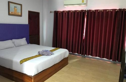 Uttaradit Hotel | @ RocKo Hotel