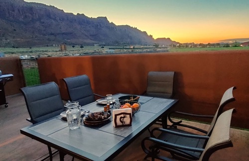 Moab South Valley House | Rockopelli. Modern home in the Wild West.