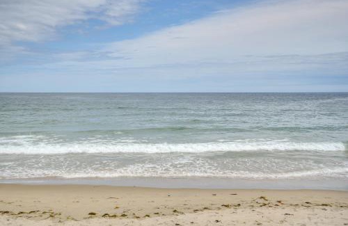 Rockport House | Rockport Cottage with Patio - Steps to Beach!