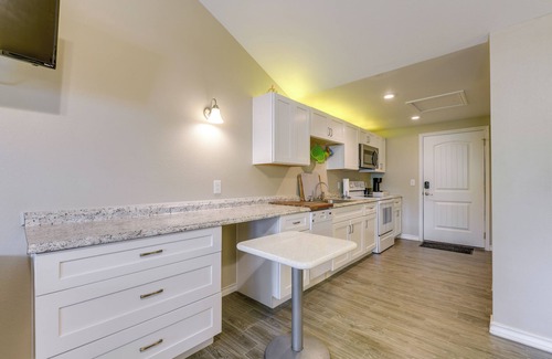 Fulton Apartment | Rockport Unit w/Pools & Boat Ramp - Near Beaches!