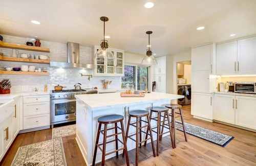 Upper Rockridge House | Rockridge Luxury Home w/Chef's Kitchen Near Claremont Hotel, Cal Berkeley, BART
