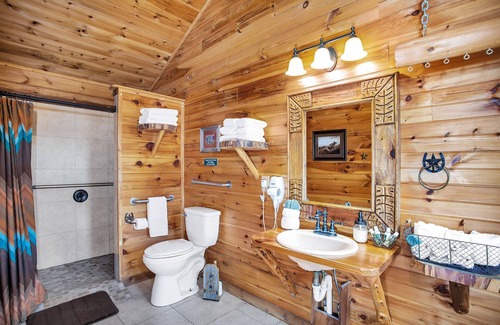 Fredericksburg Cabin | Rockview Cabin 4 | Sleeps up to 4 | Spectacular Views of Enchanted Rock!
