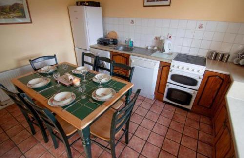 Carracastle House | Rockview Cottage-Sleeps 7-Garden w Play Area & Bbq
