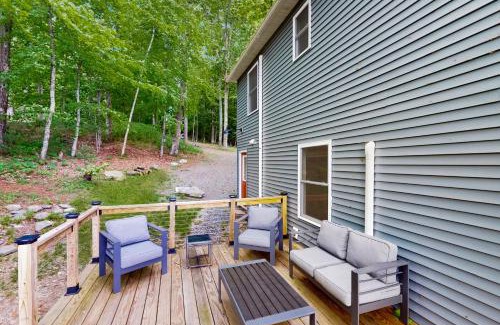 Castleton House | Rockview Road Retreat