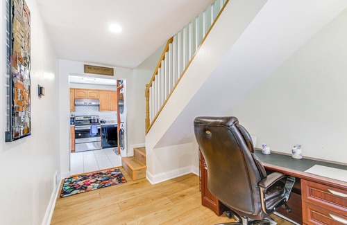 Rockville House | Rockville Home w/Spacious Yard: 17 Mi to DC!