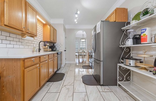 Mount Berry House | Rocky 2, Newer, 3 BR 2 Bath, Hot Tub,Tennis Center