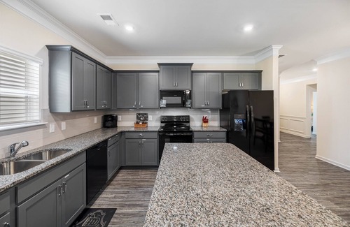 Rome House | Rocky 5,New 3 Br 2 bath, Hot tub, Arcade, Game room