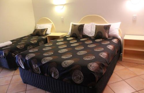 Allenstown Hotel | Rocky Gardens Motor Inn Rockhampton