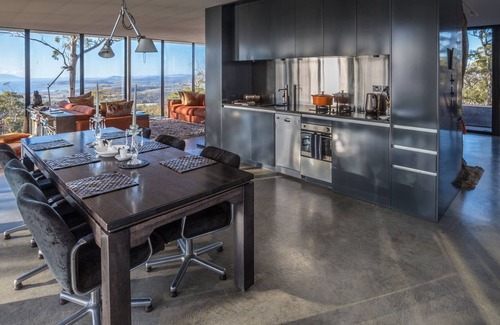 Rocky Hills House | Rocky Hills Retreat - located at Swansea Tasmania
