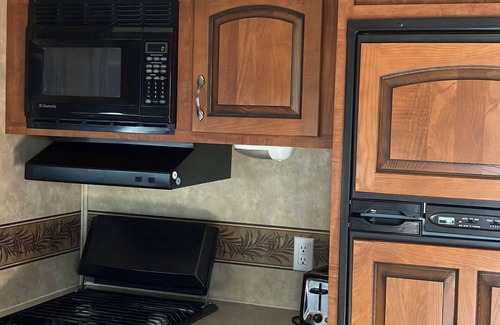 Golden House | Rocky Mountain Camping in Luxury RV Nature at its finest with all amenities!