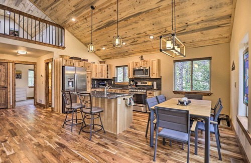 Alma Cabin | Rocky Mountain Alma Cabin with Deck & Hot Tub!