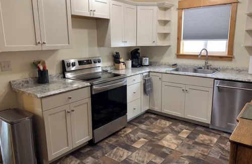 Whitehall House | Rocky Mountain Gemnn