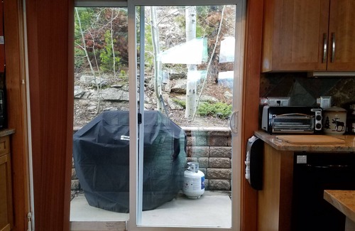 Black Hawk House | Rocky Mountain Getaway- Divide Views, Hot Tub, Skiing