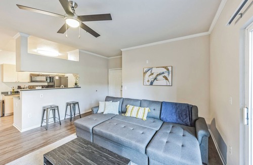 Castle Rock Apartment | Rocky Mountain Haven w/king bed, pool & hot tub