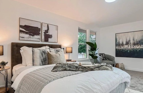 Ken Caryl Ranch Plains House | Rocky Mountain Haven: Serene Retreat in Littleton