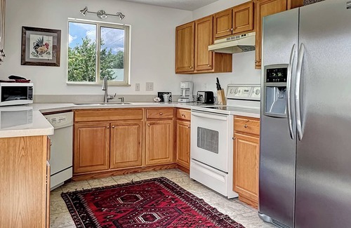 Paonia Hotel | Rocky Mountain Inn