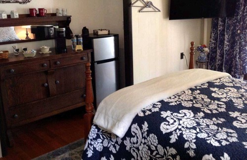 North Central Evergreen Cabin | Rocky Mountain Private Cabin