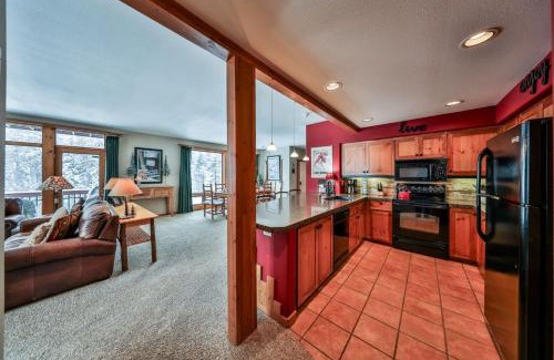 Old Town House | Rocky Mountain Retreat Steps to Slopes with Hot Tub and Spectacular Views