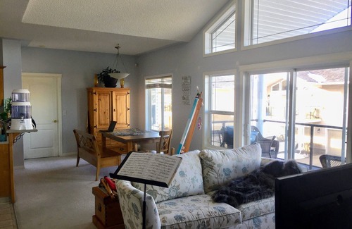 Tuscany House | Rocky Mountain Views Cozy Townhome