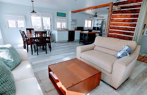 Fairplay House | Rocky Mtn Modern Cabin- Pets Welcome FREE! 30+ Days