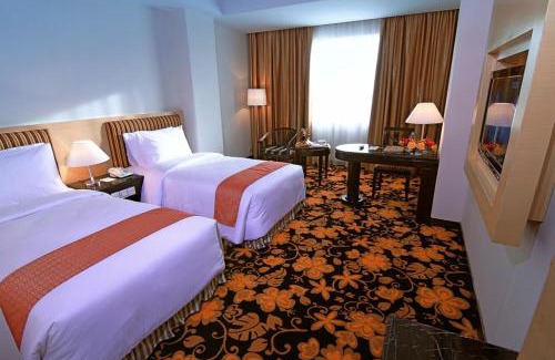 Padang Hotel | Rocky Plaza Hotel Padang
