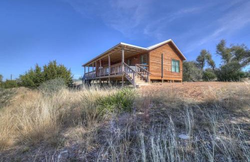 Fredericksburg House | Rocky Ridge Cedar Cabin with Hot Tub & Amazing Views
