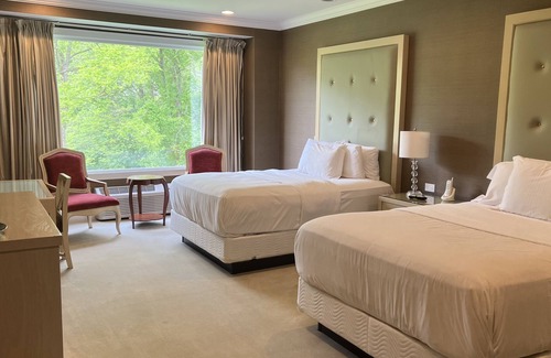 New Milford Hotel | Rocky River Inn