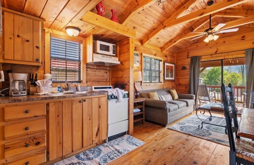 Wears Valley House | Rocky Top~Pigeon Forge~TN-Smoky Mountains