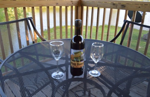 Hughes County Cabin | Rocky Top Winery Cabin #2