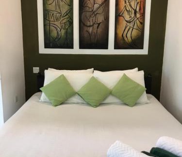 Katugastota Bed & Breakfast | Rockydale Home Stay