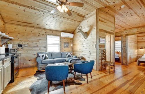 Fredericksburg House | RockyRidge Cabin-Hill Country Views-20 min to Fred