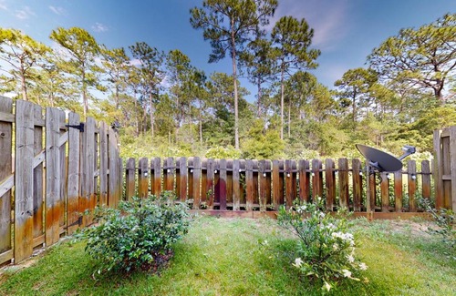 Navarre House | Rod & Real