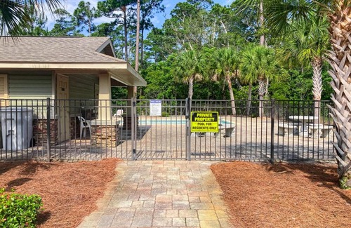 Navarre House | Rod & Real