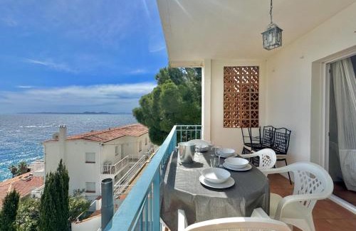 Almadraba-Canyelles Apartment | Rodas 3
